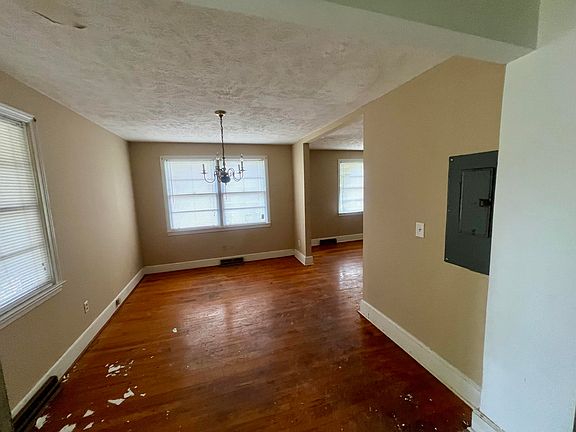 2nd image of 249 E Richards St