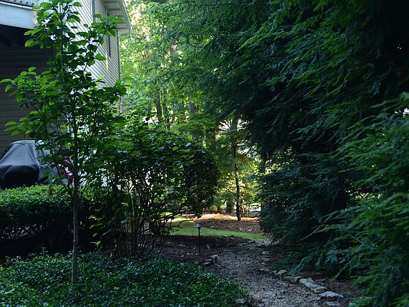 3rd image of 2277 Oak Leaf Dr