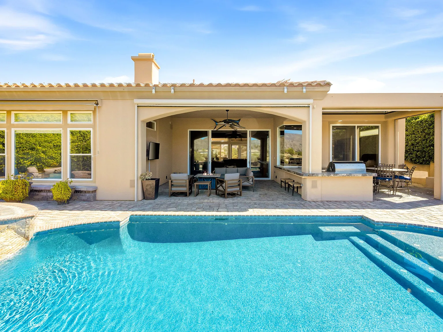 5 bed, 4.5 bath, 4357 sqft, $25,000 — Photo 3