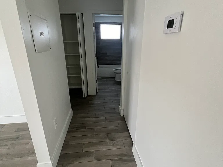 486 E 30th St #101 — Photo 6
