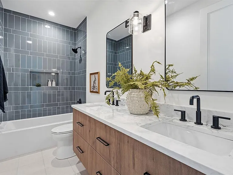 502 Normandy St #2 — Photo 15