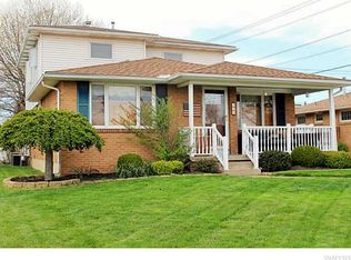 90 Jane Ln, Depew, NY 14043