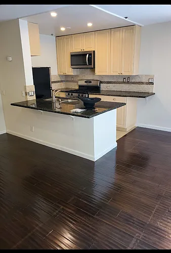 Burton Way Apartments Photo 1