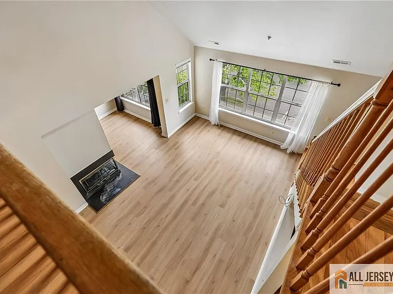 624 Brickhouse Rd — Photo 23
