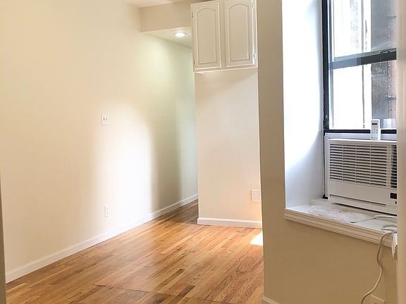 3rd image of 139 2nd Ave APT 5