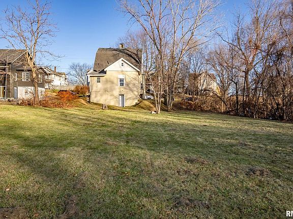 23rd image of this home