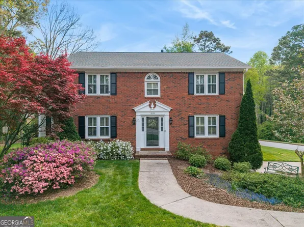 1033 Wash Lee Dr, Lilburn, GA 30047