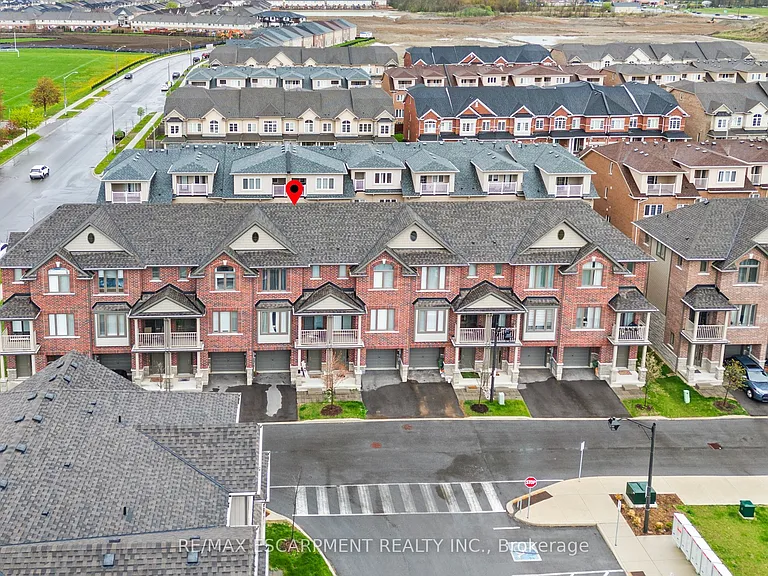 19 Picardy Dr #4 — Photo 31