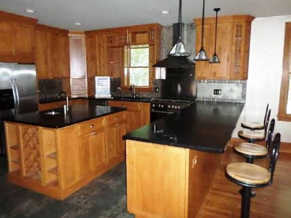2nd image of 112 E Euclid Ave
