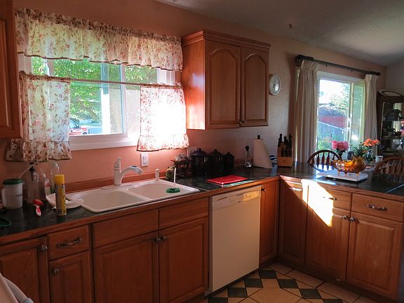 4th image of 4016 Bellecrest Dr