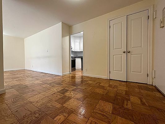 5th image of 250 E 63rd St APT 612