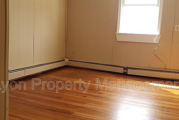 2nd image of 22 Lawn Ave Unit 2R