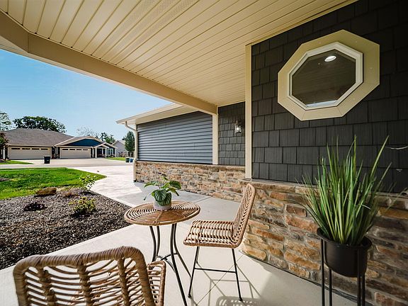 5th image of 104 Willows End