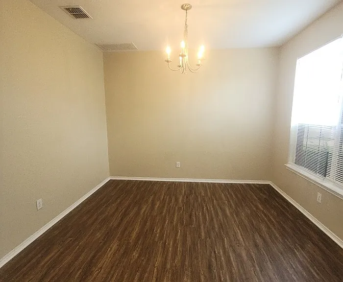 2061 Fair Crest Trl — Photo 6