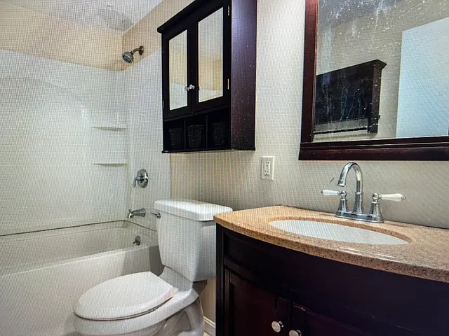 52 Swanson Ct #12B — Photo 7