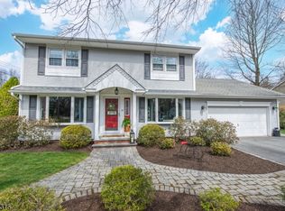 17 Pleasant Ln, Newfoundland, NJ 07435