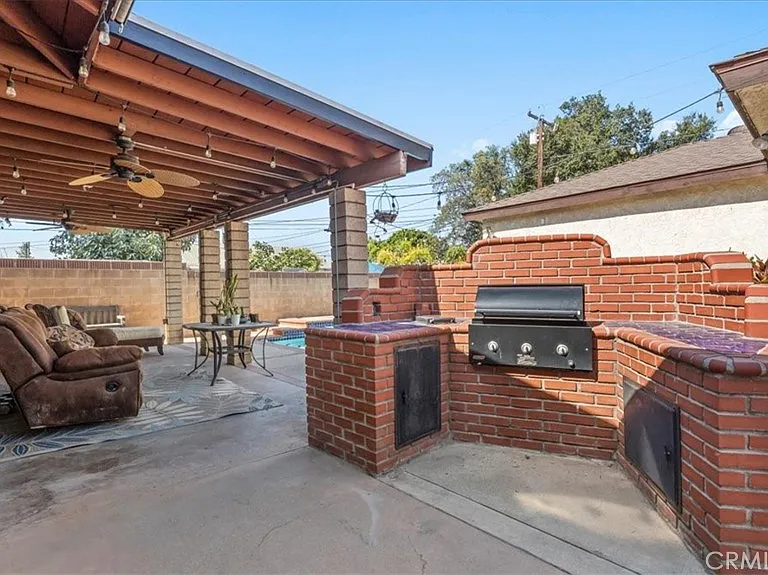 943 N Orange Ave — Photo 32