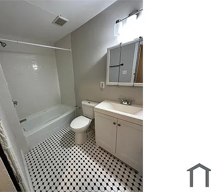 1424 Cambridge St #2 — Photo 3