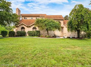 22855 Staunton St, Southfield, MI 48033