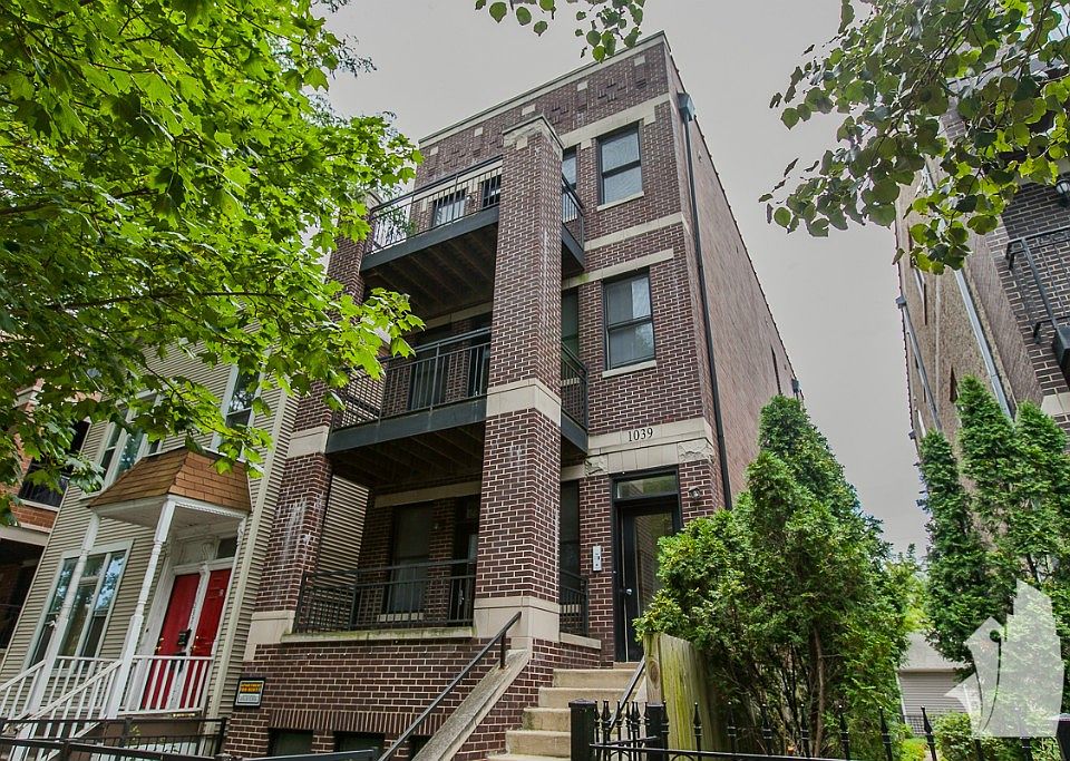 1st image of 1039 W Newport Ave #2B