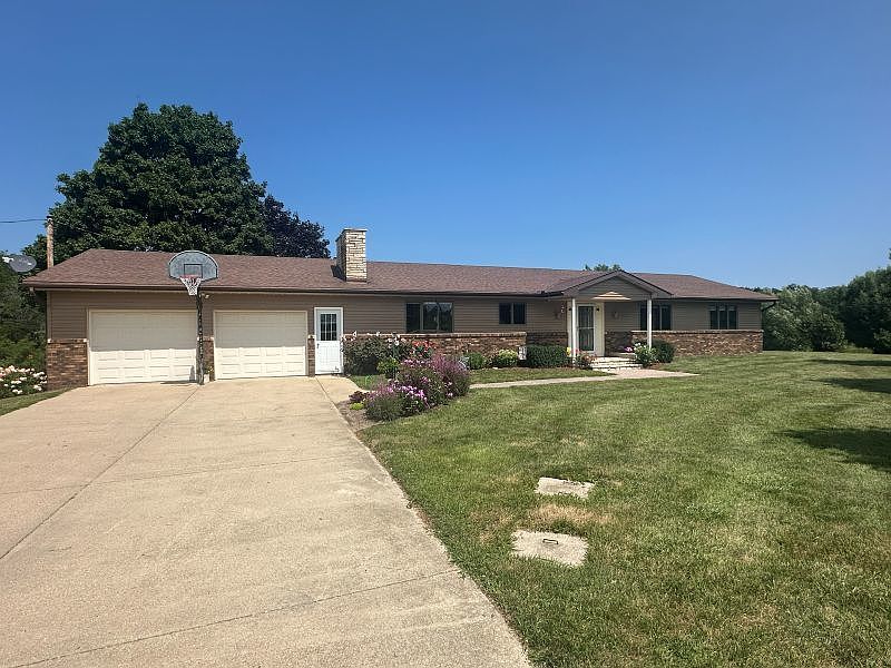 1st image of 2688 252nd St