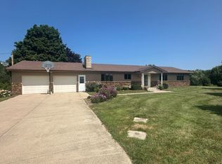 2688 252nd St, De Witt, IA 52742