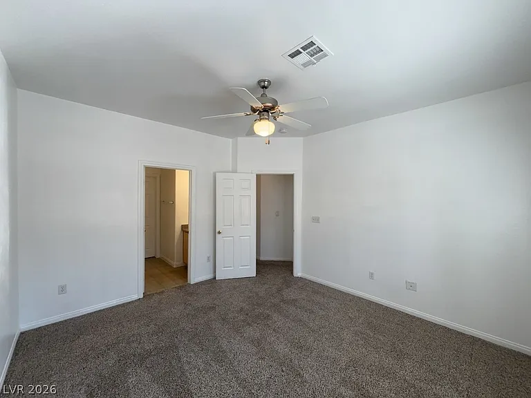 4915 E Russell Rd #142 — Photo 6