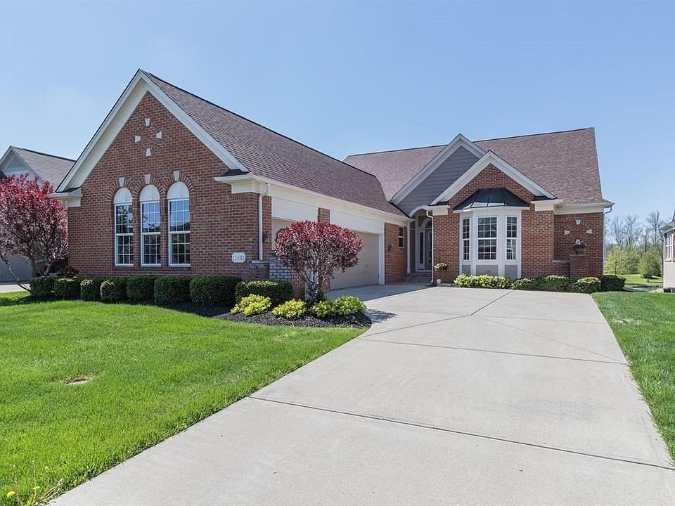 Welcome to 12931 Duval Drive! This home sits on Par 3, hole #8