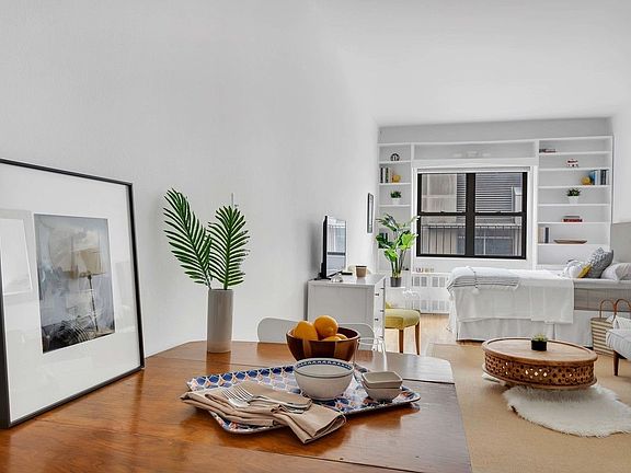 5th image of 317 W 54th St APT 5E