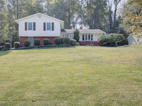 190 Springwood Rd, Northfield, OH 44067