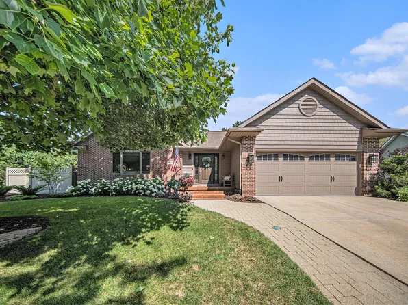 211 Quiet Creek Ct, Chelsea, MI 48118