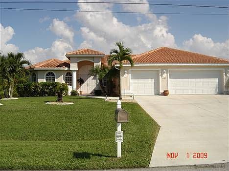 1st image of 527 NW 36th Pl