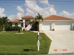 527 NW 36th Pl, Cape Coral, FL 33993