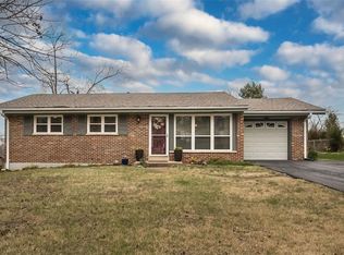 19 Montauk Dr, Saint Louis, MO
