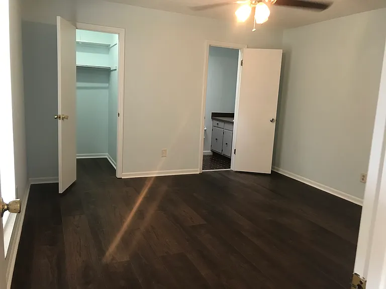 705 Joan Ln — Photo 9