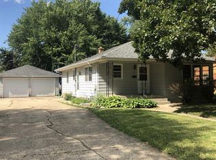 317 E Sunset Pl, Dekalb, IL 60115