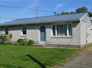 5915 Glade Dr, Erie, PA 16509