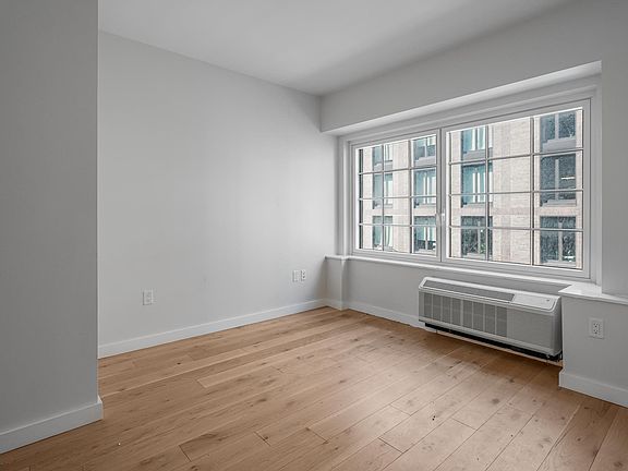5th image of 555 Waverly Ave APT 4AA