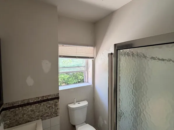 15 W Main St #1F, Rahway, NJ 07065