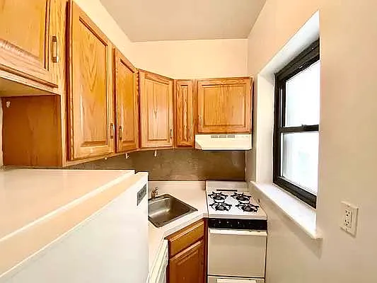 Rented by Compass | media 23