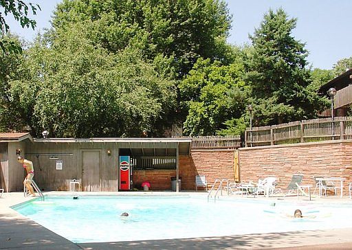 2nd image of 1118 Claflin Rd APT 107