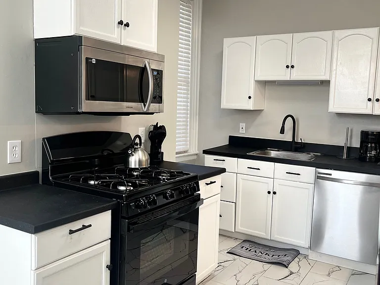 1104 Sheffield St #1 — Photo 14