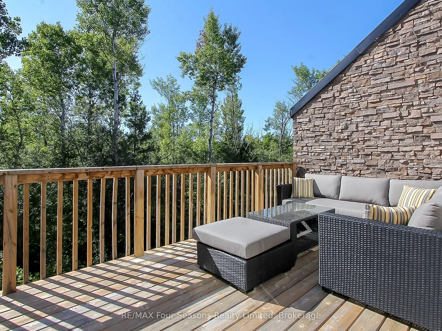 3 bed, $5,500 — Photo 2
