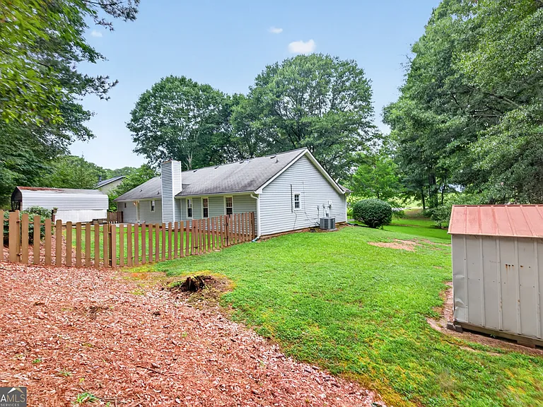 129 Springbrook Dr — Photo 43