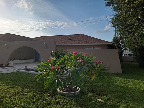 5th image of 4273 Eastwood Dr