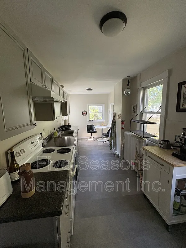 2 bed, 1.0 bath, 750 sqft, $2,100 — Photo 4