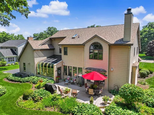 2078 Regal Oaks Ct, Beloit, WI 53511