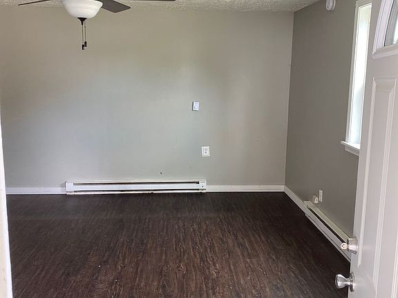 2nd image of 857 E Walnut St APT 1