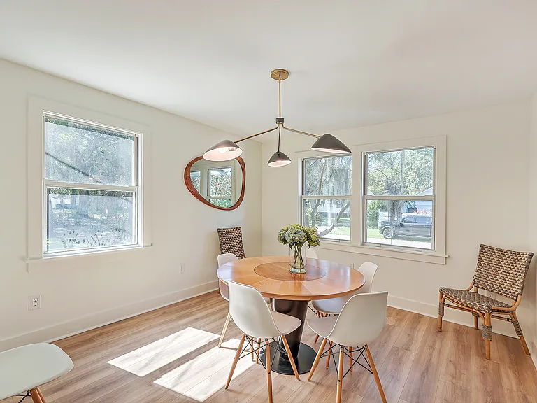 1136 Marquis Rd — Photo 15