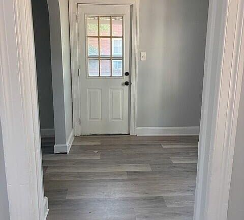 2nd image of 617 Fairfax Avenue NE